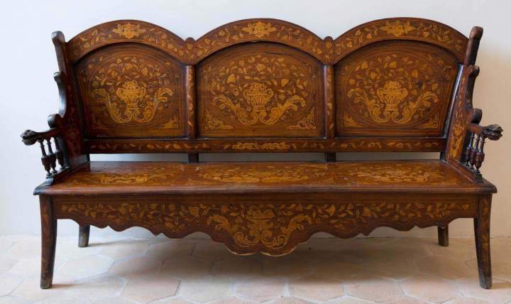 Nous sommes spécialisés dans l’ébénisterie d’art.